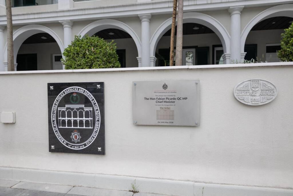 Charming Colonial Flat In Historic Building Gibraltar Exterior foto